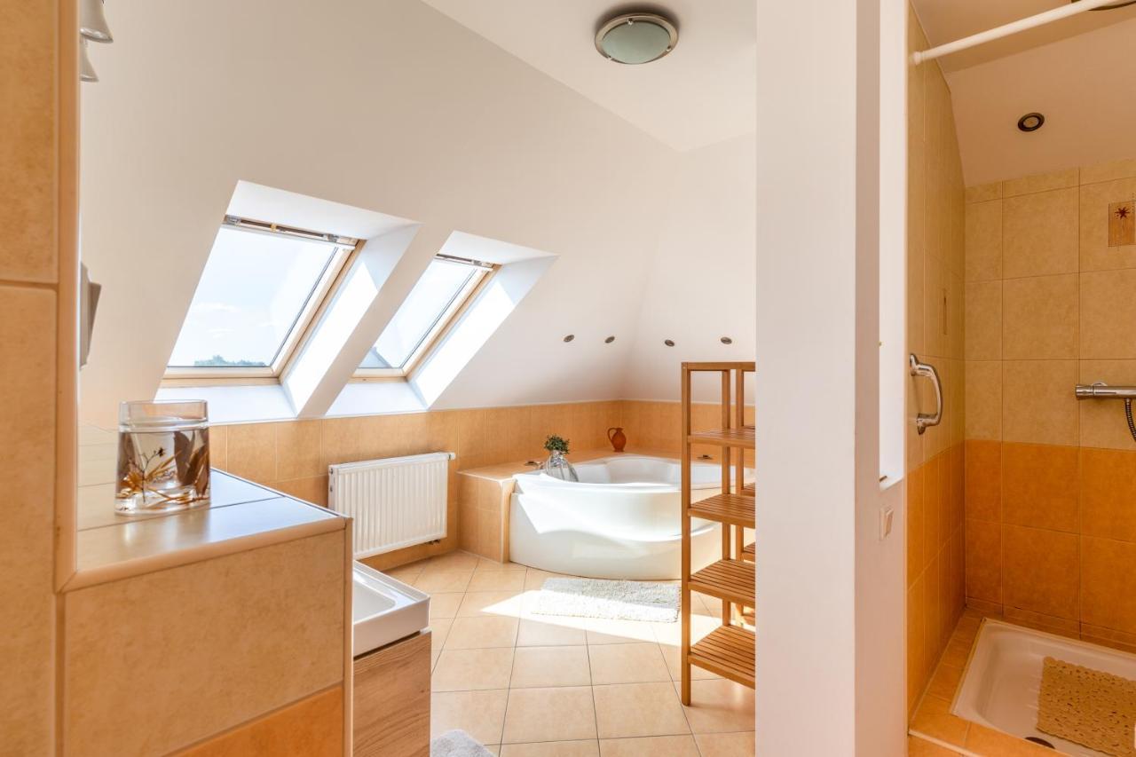 Landhaus Mit Garten シュチェチン エクステリア 写真
