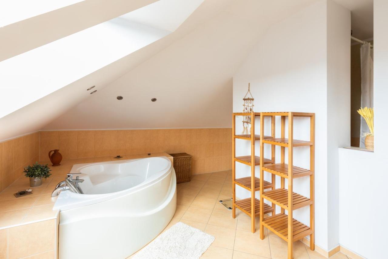 Landhaus Mit Garten シュチェチン エクステリア 写真